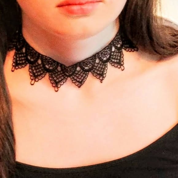 Black Lace Choker - Picture 2 of 4